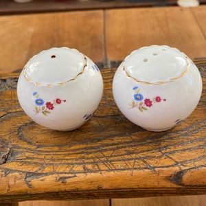 Vintage Cottage-core Grand Millennial salt & pepper shakers
